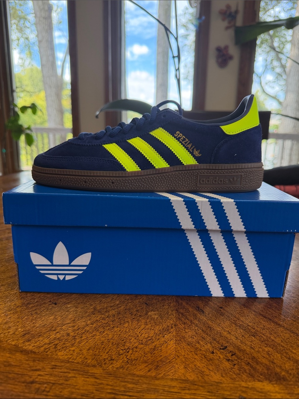 Size 6 men/ adidas Handball Spezial Victory Blue/Solar Yellow Suede JR3845